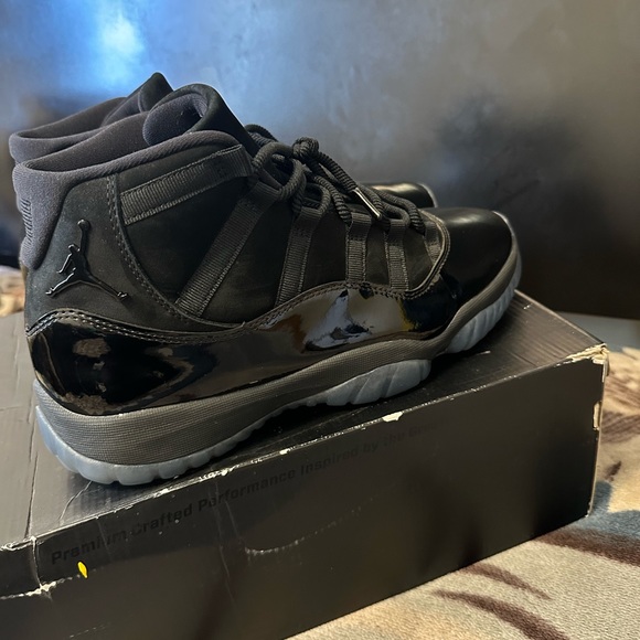 Jordan 11 Cap and Gown size 10 - Picture 7 of 8